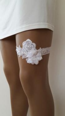 wedding photo -  garter, toss garters, white, lace, wedding garters, bridal accessores, garter suspander, free shipping!