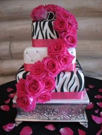wedding photo - Decadent Designs: Leandra's Black/Pink Zebra Wedding Cake