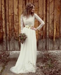 wedding photo - 20 Long-Sleeved Wedding Dresses