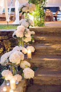 wedding photo - Relaxed And Refined Flowers