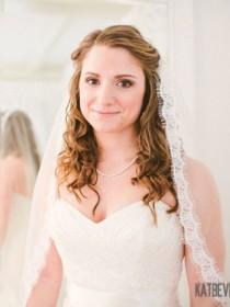 wedding photo - Lace Fingertip Veil 