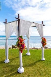wedding photo - Vibrant Hawaii Beach Wedding