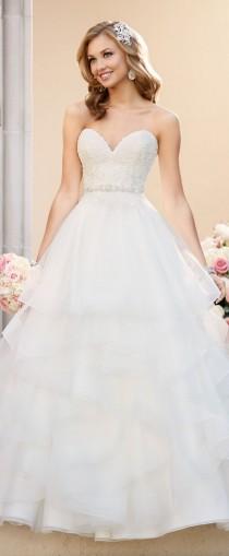 wedding photo - Stunning Bridal Gown