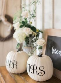 wedding photo - 14 Creative Ways To Use Pumpkins In Your Fall Wedding