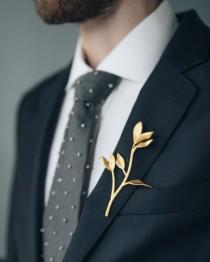wedding photo - A 3D printed organic-meets-metal boutonniere