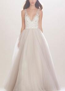 wedding photo - Carolina Herrera 'Mercedes' V-Neck Lace & Tulle Gown (In Stores Only) 