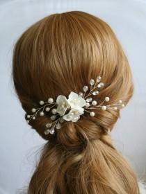 wedding photo -  Wedding Hair Comb Bridal Hair Comb Pearl Hair Comb Bridal Flower comb Bridal headpiece Bridal Hair accessories