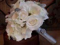 wedding photo - White wedding bouquet