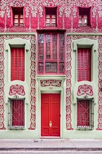 wedding photo - David Cardelus Rediscovers Art Nouveau Architecture In Barcelona