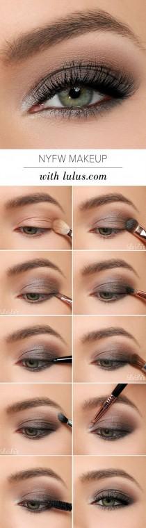 wedding photo - This NYFW-inspired Eye Makeup Tutorial Uses Gray, Black, And Metallic Silver Eye Shadows For The Perfect Night Out-ready Smoky Eye.