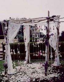 wedding photo - Hippie Chic Wedding Chuppah: Haha YES! I'd Love To Get Married Under Something Like This :)