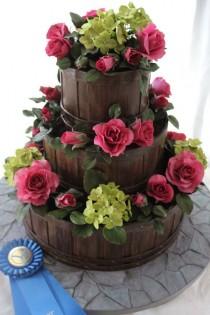 wedding photo - Garden Basket Wedding Cake