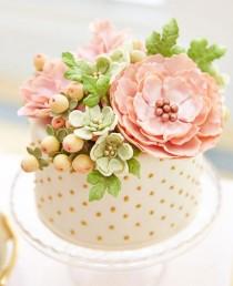 wedding photo - Bridal Sugar Flower Cake