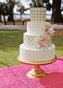 wedding photo - Elegant Wedding Cake Inspiration