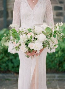 wedding photo - Romantic Wedding Inspiration In Peach And Ivory (Magnolia Rouge)