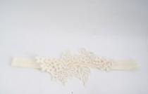 wedding photo - ivory garter with Venice applique