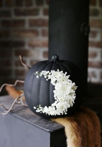 wedding photo - Unique Ways To Incorporate Pumpkins In Your Wedding 