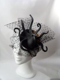 wedding photo - An octopus headpiece for the bride of Cthulhu