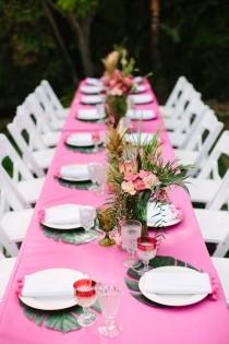 wedding photo - Tropical Tablescape Ideas For Your Wedding