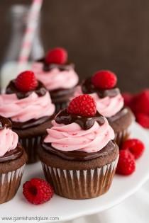 wedding photo - Raspberry Chocolate Cupcakes