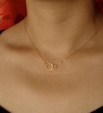 wedding photo - Tiny Linked Circles Necklace in Gold,Mother's Day Gifts wedding, bridesmaid gift, w
