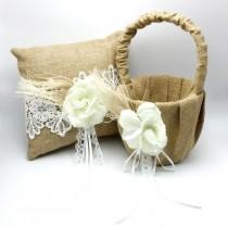 wedding photo - 2Pcs/set Vintage Hessian Burlap Wedding Ring Pillow & Flower Basket With Flower Feather