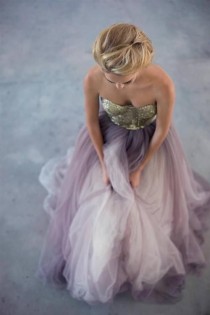 wedding photo - Lilac Grey & GORGEOUS Gold: Wedding Inspiration & Colour Ideas