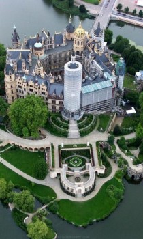 wedding photo - Schwerin Castle, Germany - Holiday & Travel Images & Photos