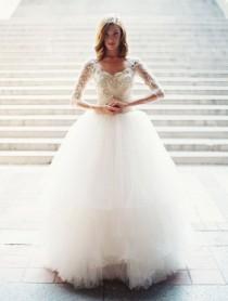 wedding photo - Ice Queen Style! 25 Stunning Wedding Dresses For Winter Wonderland