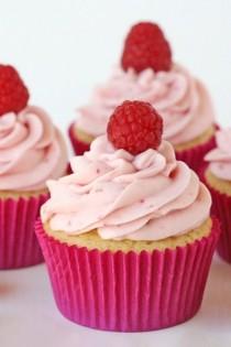 wedding photo - Raspberry Vanilla Cupcakes