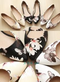 wedding photo - WS017 Fashion print floral women's shoes flats closed toes black/white/beige