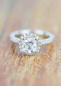 wedding photo - Stunning Vintage Ring