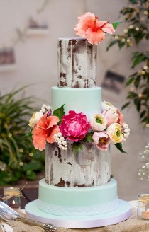 wedding photo - 25 Glamorous Wedding Cake Ideas