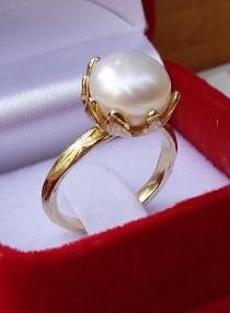 wedding photo - Gold Ring 14K Yellow Gold Jewelry Pearl Handmade Artisan Crafted Size 8 Women Gemstones Leaf Bride Gold Jewelry