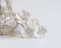 wedding photo -  White Flowers hair Pin set - Small Hair Flowers, Wedding Hair Flowers, Bridal Hair Pins, Wedding, White Bridal Hair Flowers