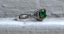 wedding photo - Gorgeous Vintage 14K White Gold Diamond and Emerald Ring Halo Ring - 1.17ct.