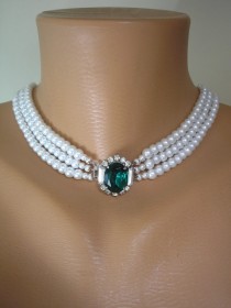 wedding photo -  Emerald and Pearl Necklace, Emerald Bridal Choker, Great Gatsby, White Pearls, Wedding Jewelry, Bridal Necklace, Pearl Necklace, Art Deco