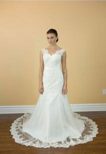 wedding photo - Princess Luxury Lace Crystals Pearls Wedding Dresses Bridal Gowns Custom Made, Classic Wedding Dress