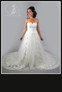 wedding photo - Gorgeous princess white lace wedding dress sweetheart backless sweep/brush train wedding gown