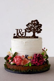 wedding photo -  Tree Wedding cake topper Personalized Monogram Wedding Cake Topper Rustic Wedding Cake Topper