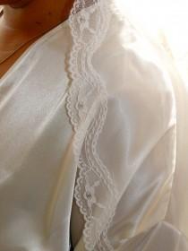 wedding photo - Bridal veil, lace veil, traditional veil