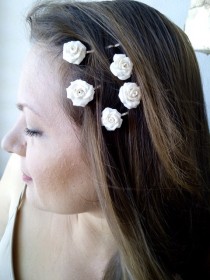 wedding photo -  Flower clips, Bridal hair clips, Wedding flower pins, White rose bobby pins - set of five, Bridesmaid Jewelry
