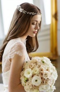 wedding photo - Pearl & Crystal Embellished Halo
