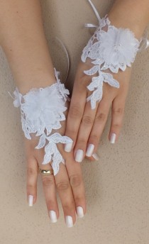 wedding photo -  Free ship,White Wedding gloves, bridal gloves, fingerless lace gloves,