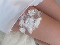wedding photo -  free ship ivory lace garter , bridal garter, floral garter, garter, floral garter, toss garter, wedding garter