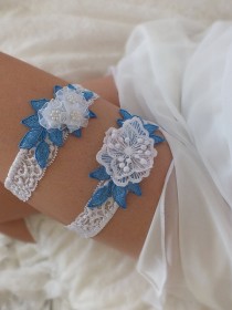 wedding photo -  free ship blue whitee lace garter set, bridal garter, floral garter, garter, white lace garter, toss garter, wedding garter