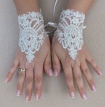 wedding photo -  Free ship, Ivory lace Wedding gloves, bridal gloves, fingerless lace gloves, fingerless gloves