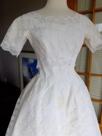 wedding photo - Wedding dress 1960s all lace ballgown wedding dress sz 6