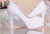 wedding photo - Elegant White Floral Lace Shoe