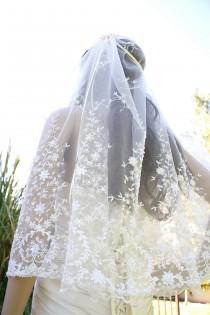 wedding photo - Beaded Whimsical Floral BRIDAL CAP VEIL "Clara", Beaded lace and sequins Kate Moss inspired, Custom Wedding Veils by LasVegasVeils